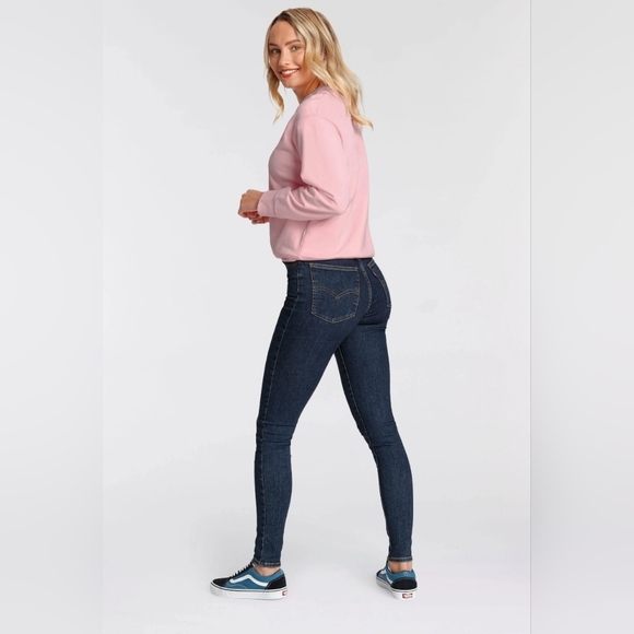 Levi's | Standard Crew Logo Sweatshirt | Blush Soft Pink | Womens Size XS - Picture 11 of 16